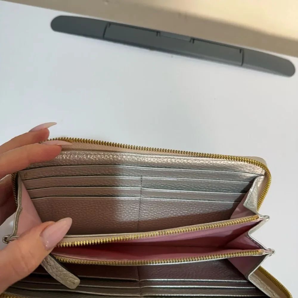Chic Metallic Clutch Bag - Picture 7 of 11